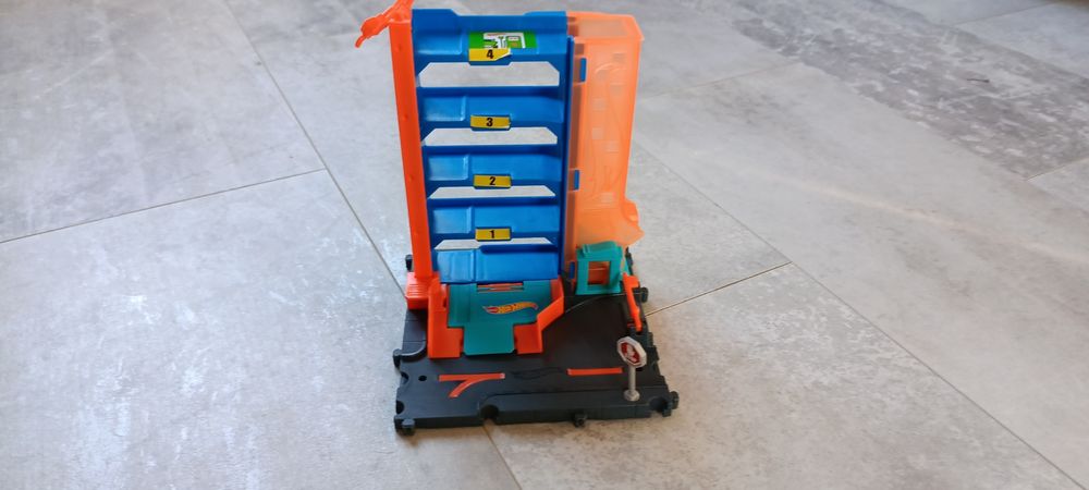 Hot wheels 2 tory + garaż piętrowy