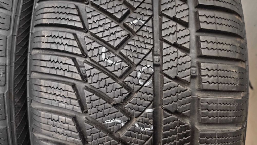 шини 225/50R17. Continental TS 850P. 95%. 20-22р. зима