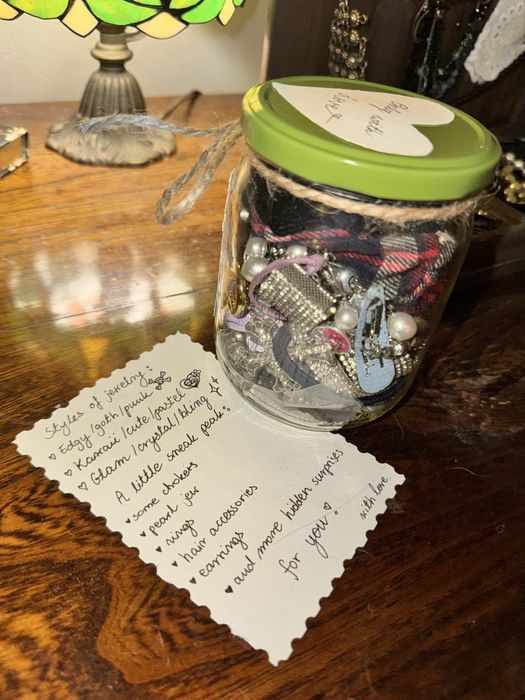 Mystery Jewelry Jar Tajemniczy Słoik z biżuterią Biżuteria