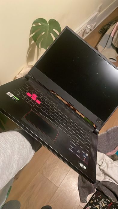 Asus rog strix g512li