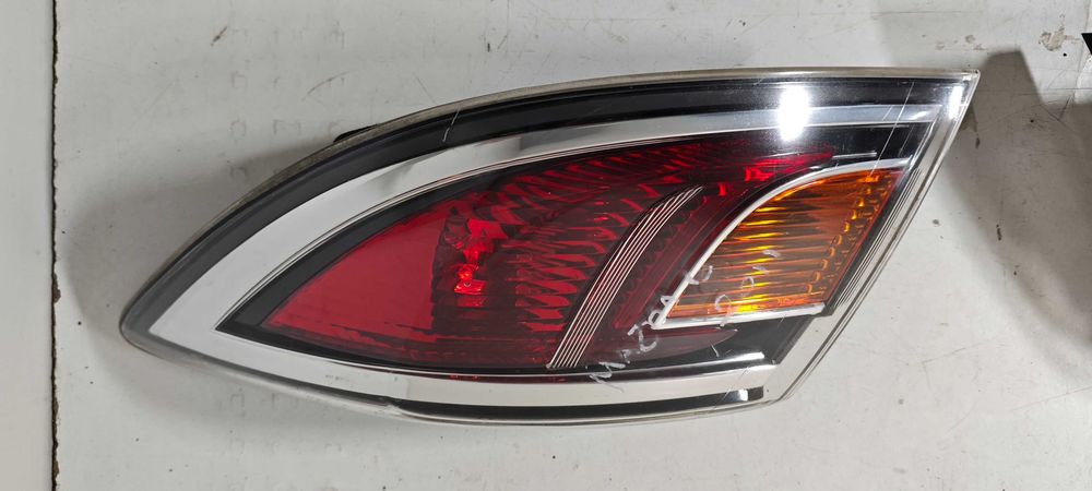 MAZDA 6 GJ SEDAN 2012-2015 ROK Lewa i Prawa Lampa lewy i prawy tył