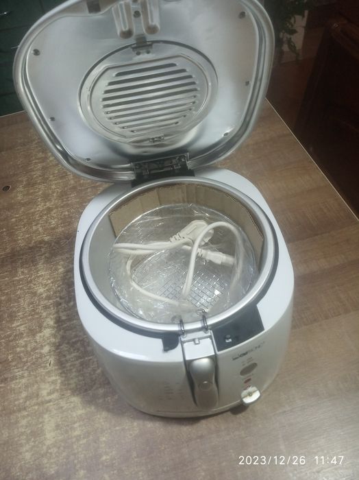 Фритюрниця CLATRONIC FR 2881 White