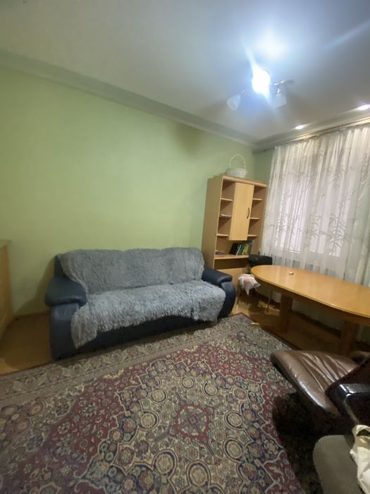 Продам частину будинку на Олега Антонова( Максима Шимка)