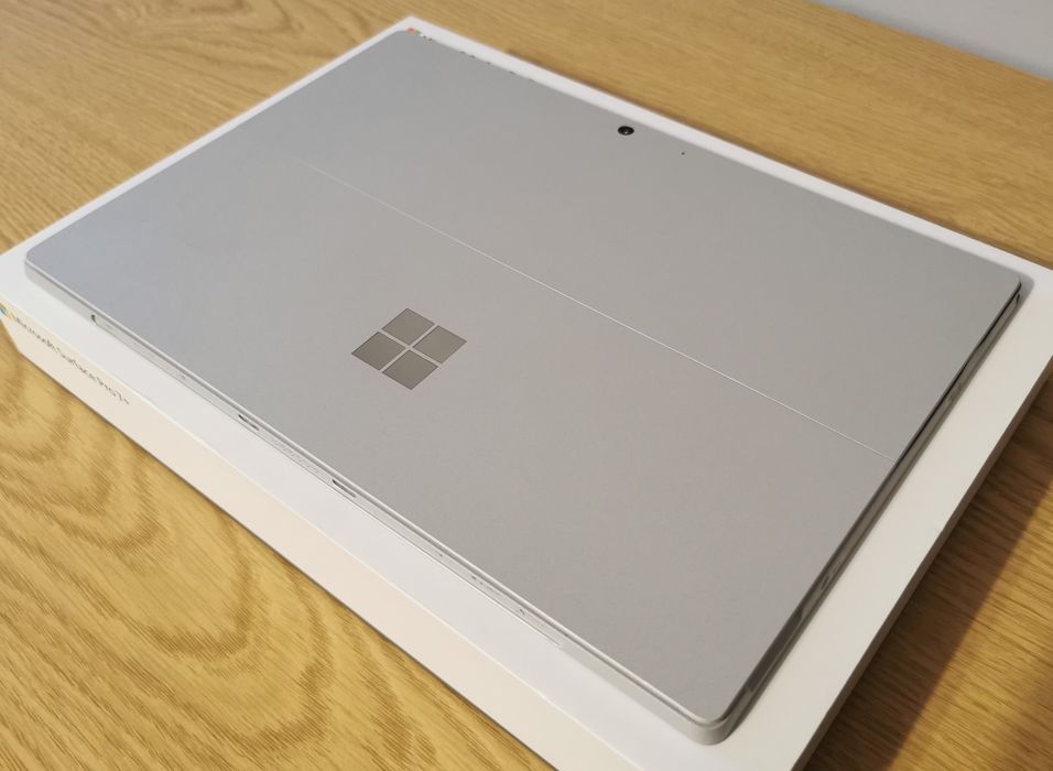 Microsoft Surface Pro 7+ Plus i5-1135G7 8GB RAM