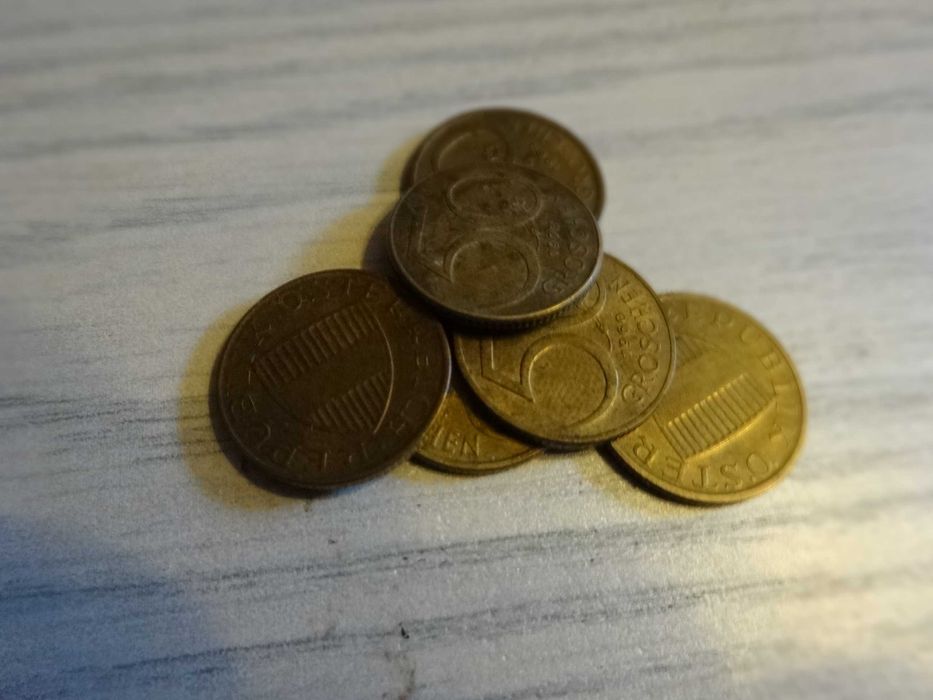 Монети Австрії у кількості 66 штук.