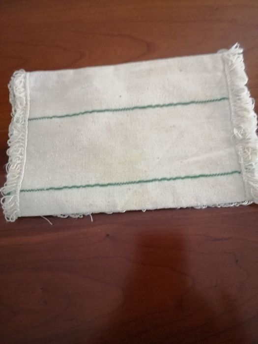 Lancheira antiga em tecido alinhado