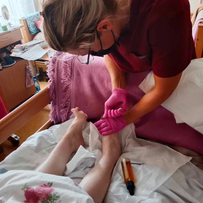 PODOLOG MOBILNY  Rataje  CAŁY POZNAŃ dla Seniorów Dojaz Pedicure