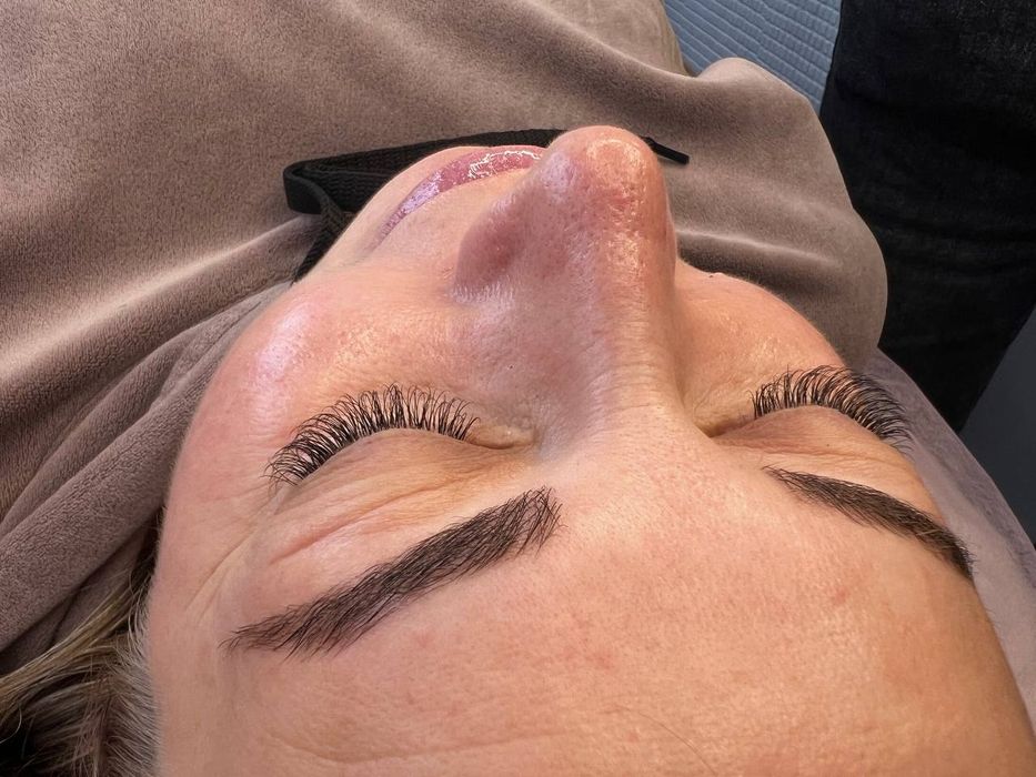 Наращивание ресниц