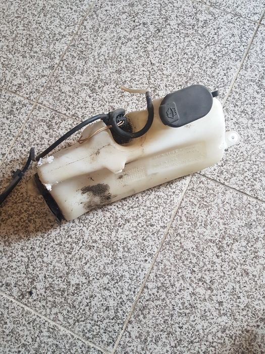 Depósito água do limpa vidros Clio 99