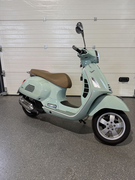 Vespa 125 GTS como nova
