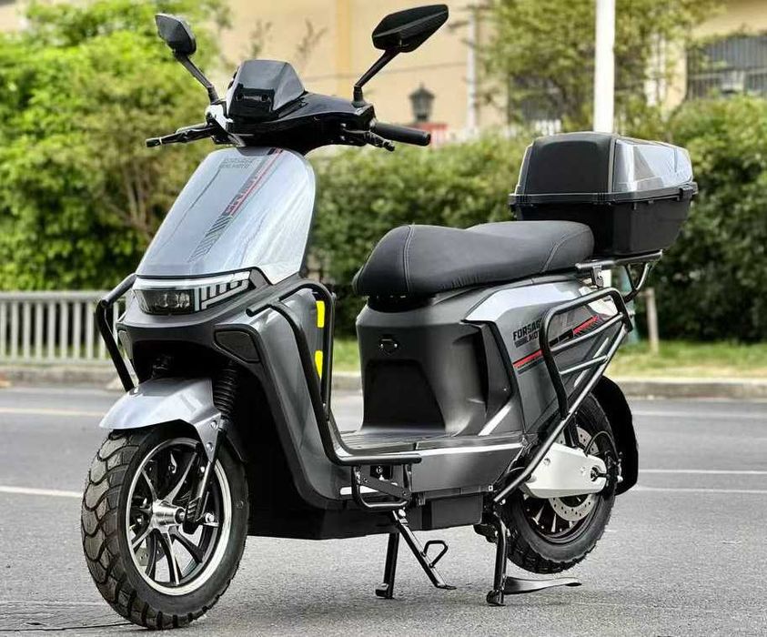 Електроскутер Forsage Moto FR 2000W (72V38A) на Графенових АКБ
