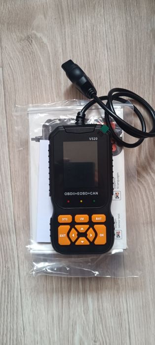 Автосканер Xiamen V520 діагностичний адаптер 
OBD-2.