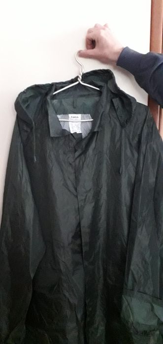 Плащь-дождевик...