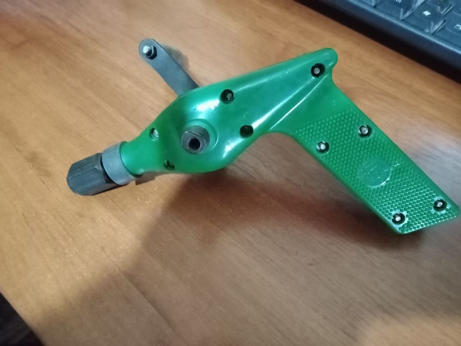 дрелька- раритет советская ручная механическая