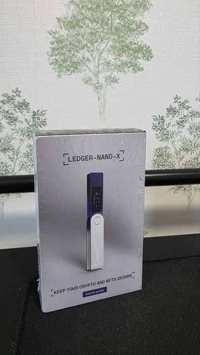 Крипто-гаманець Ledger Nano X Cosmic Purple