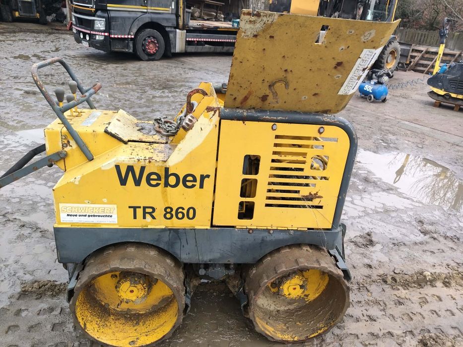Walec Weber TR 860 waga 1370kg