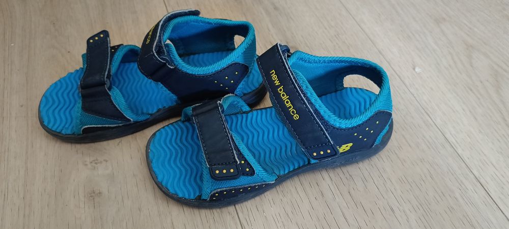 Sandały New Balance 32