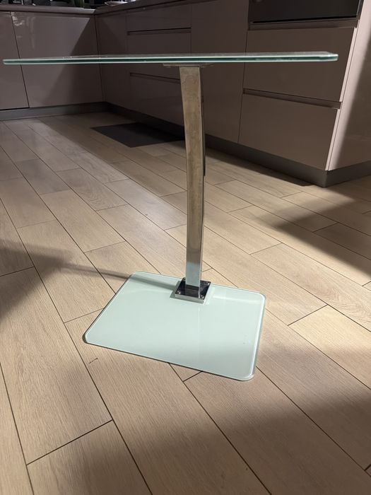 Stolik pod laptopa