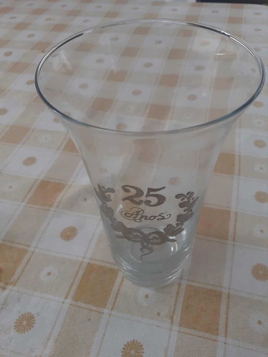 Jarra nova "Bodas de Prata" para desocupar. 20€