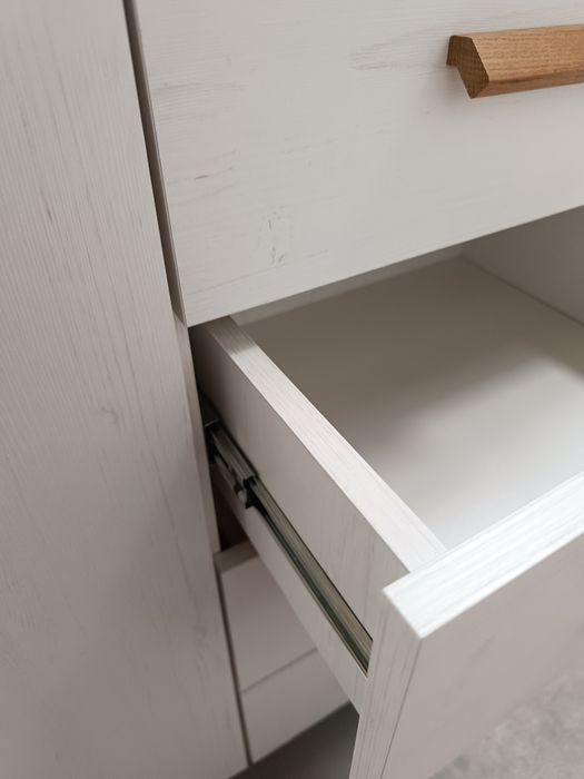 Cómoda branco com espelho