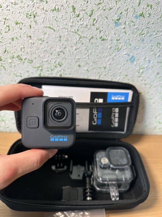Екшн-камера GoPro Hero 11 mini з аквабоксом