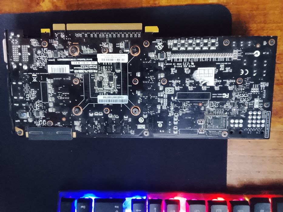 Продам відеокарту nvidia GTX680 2 ГБ.