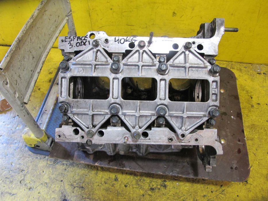 espace 4 iv 3.0 dci vel satis blok silnika p9xa701