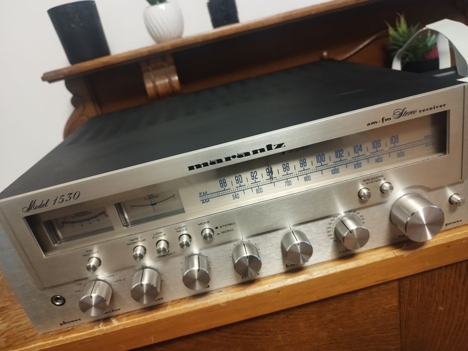 Amplituner Marantz 1530