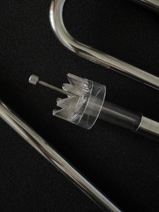 Par de Lily Pipes em metal novos