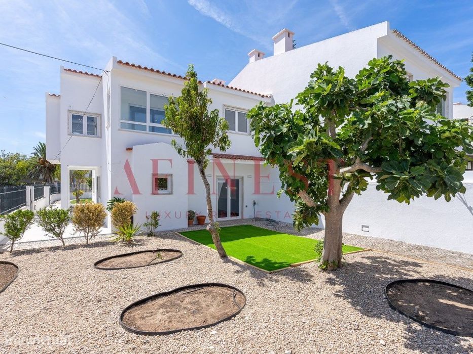 Moradia T4 Renovada Com Jardim Na Parede Perto Da Praia