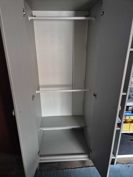 Roupeiro IKEA TROGEN em pinho maciço