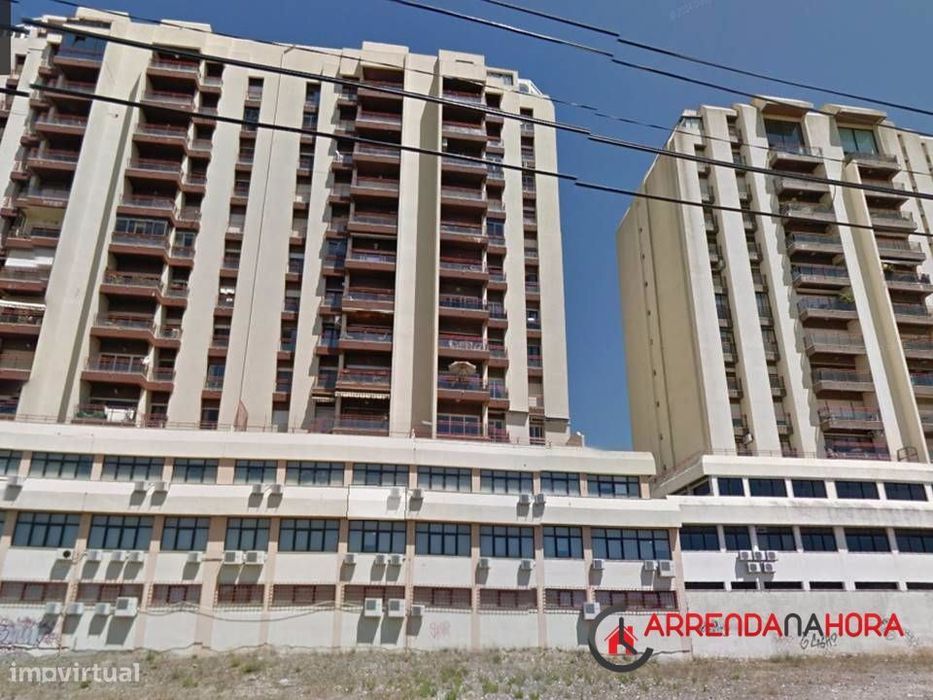 Escritórios com 2.794m2  nas Torres do Restelo