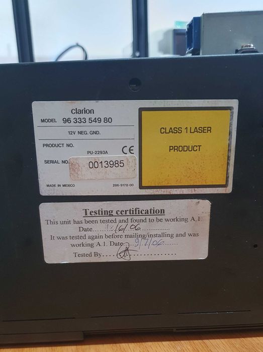 Leitor de 6 cd's Clarion para Peugeot / Citroen