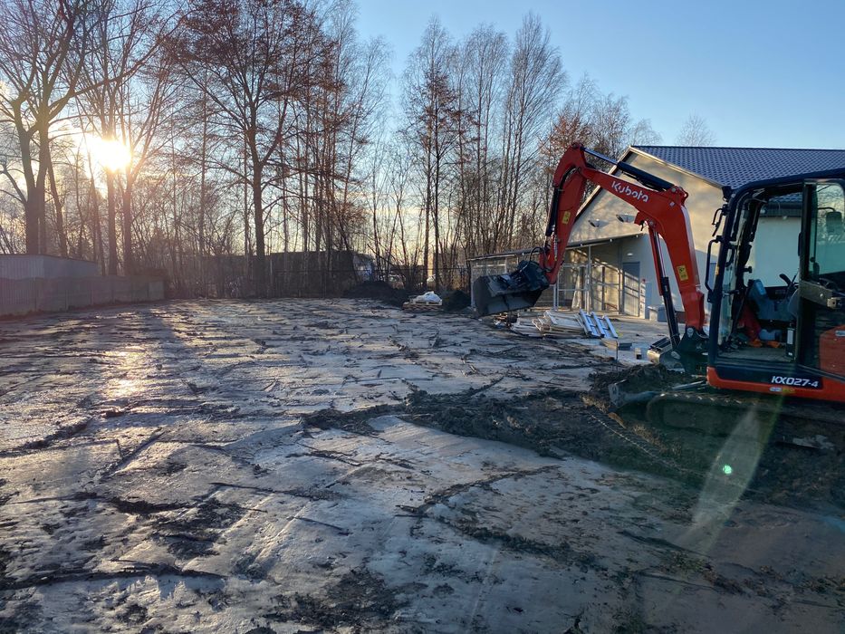 Usługi minikoparką 3t z wiertnicą układanie kostki brukowej