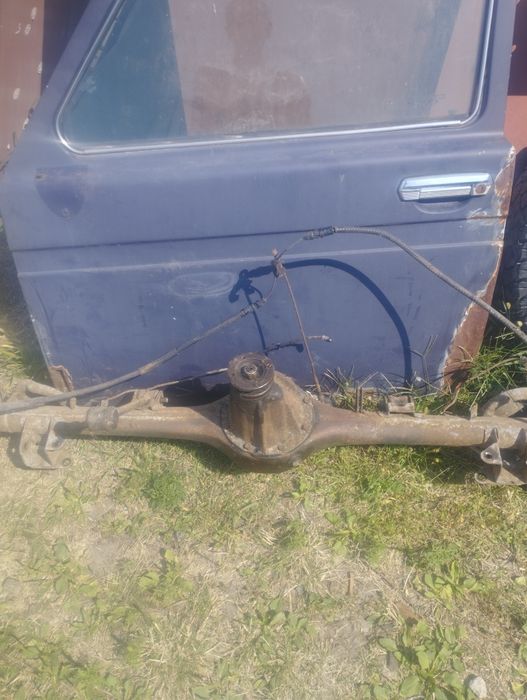 продам запчастини авто нива