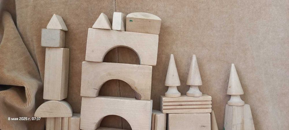 детские игры:  морской бой, кубики деревянные, конструктор