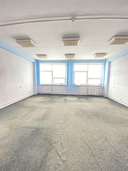 Оренда офісу на вул. Євгенія Сверстюка,23 на 35,6 м²
