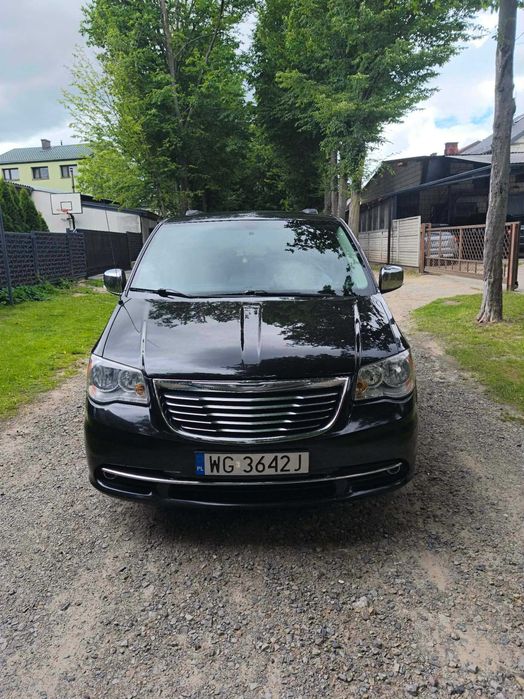 Chrysler town & country