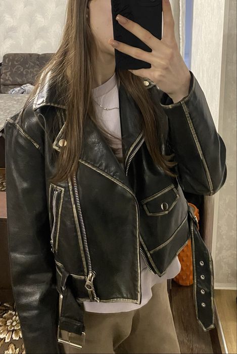 жіноча шкіряна куртка