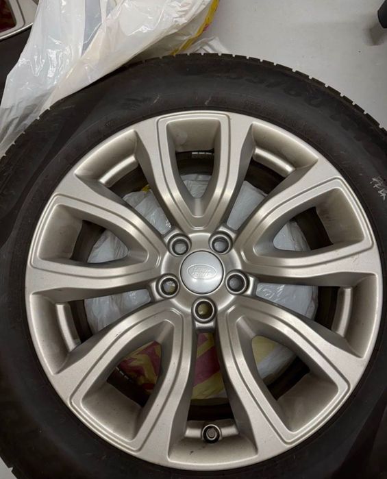 Гума з дисками Land Rover 235/60R18