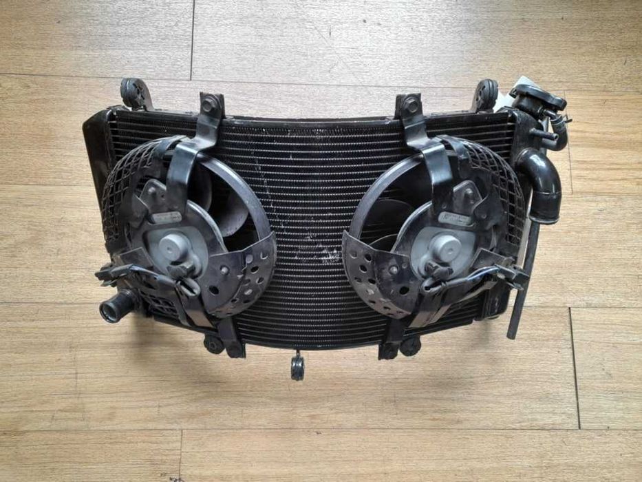 RADIADOR COM 2 VENTOINHAS PARA SUZUKI GSX 1300R HAYABUSA