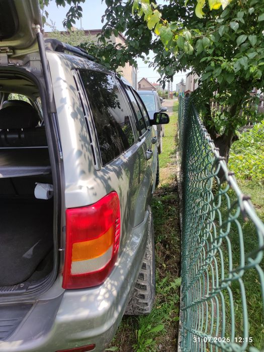 Sprzedam samochód Jeep grand Cherokee z roku 2001