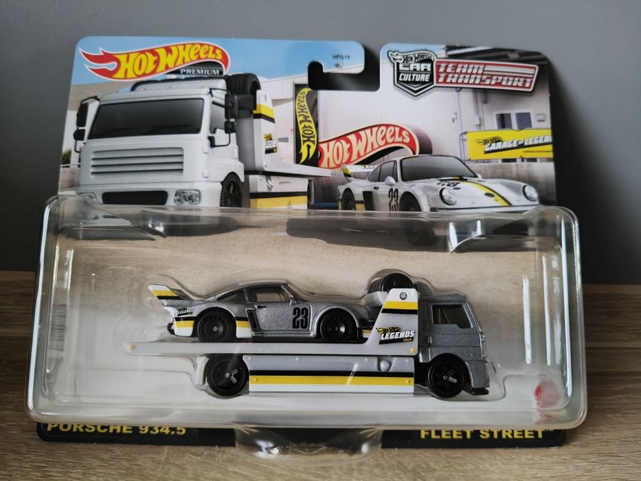 hot wheels team transport porsche - zabawki dla dzieci | OLX