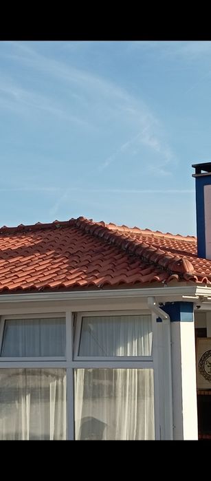 Lavagem telhados, calçadas e fotovoltaicos,. Isolamento de sótão