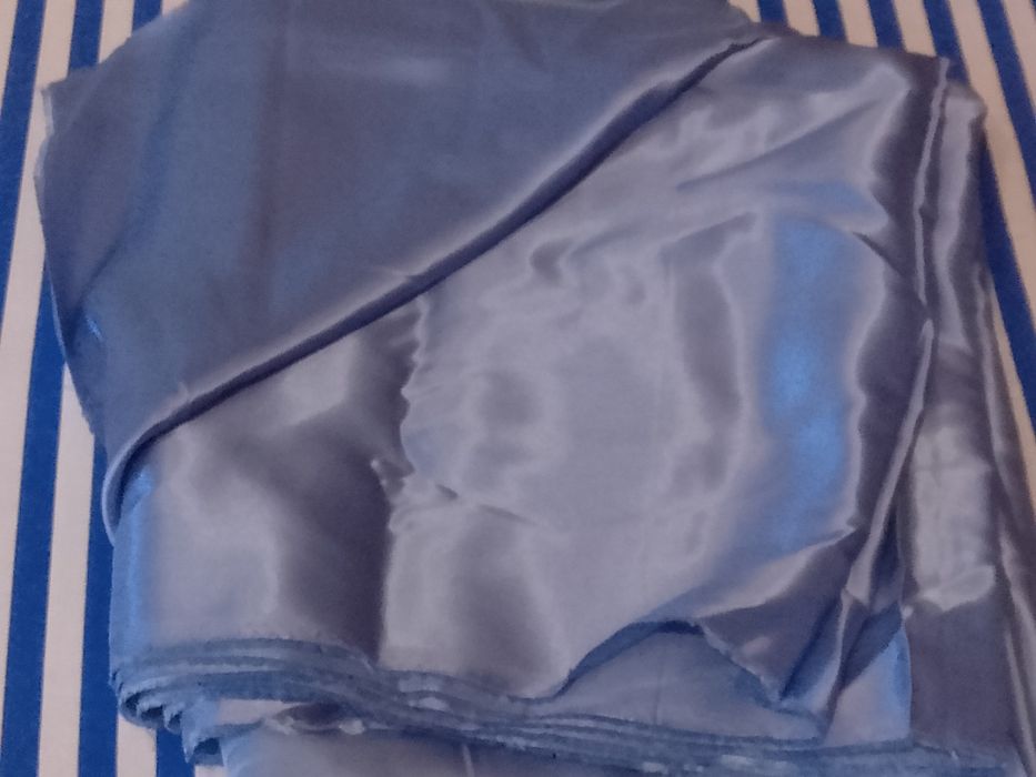 Ткань - атлас ГОЛУБОЙ (4,20 м х 1,40 и 14,10 м х 1,40).