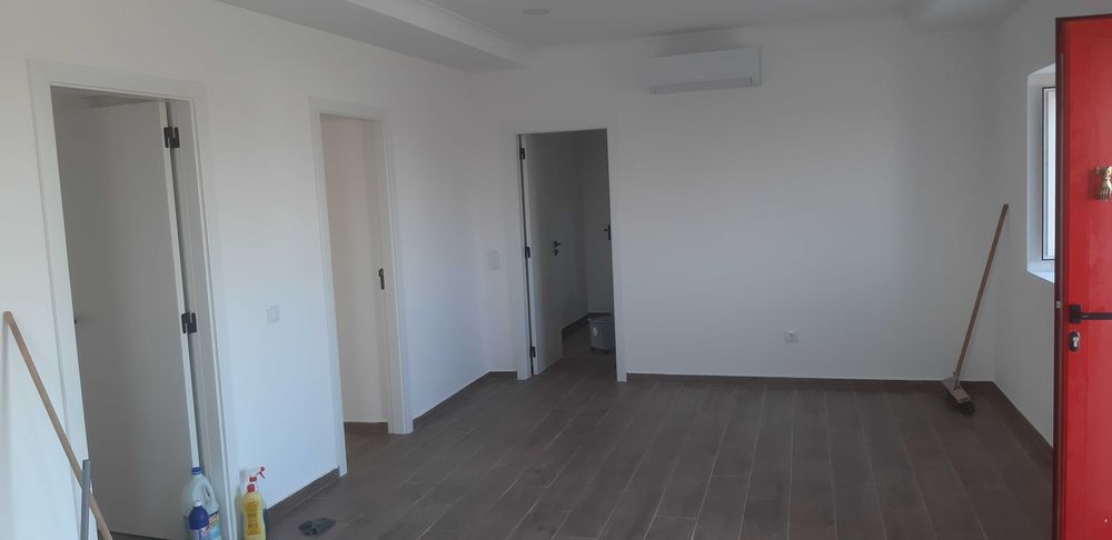 Magnifica moradia na serra de Tavira