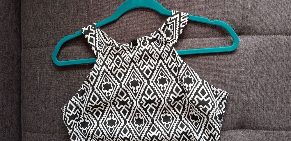 Sukienka mini czarno biala azteckie wzory