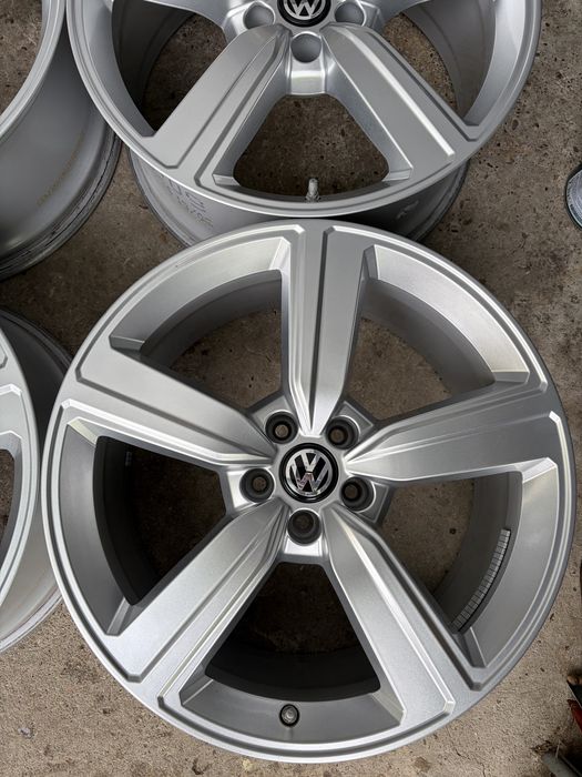 Диски R20 5x112 Audi Q4 E-tron VW ID4 ID5 Skoda Enyaq Mercedes