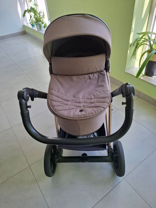 Дитяча коляска.гарний стан.