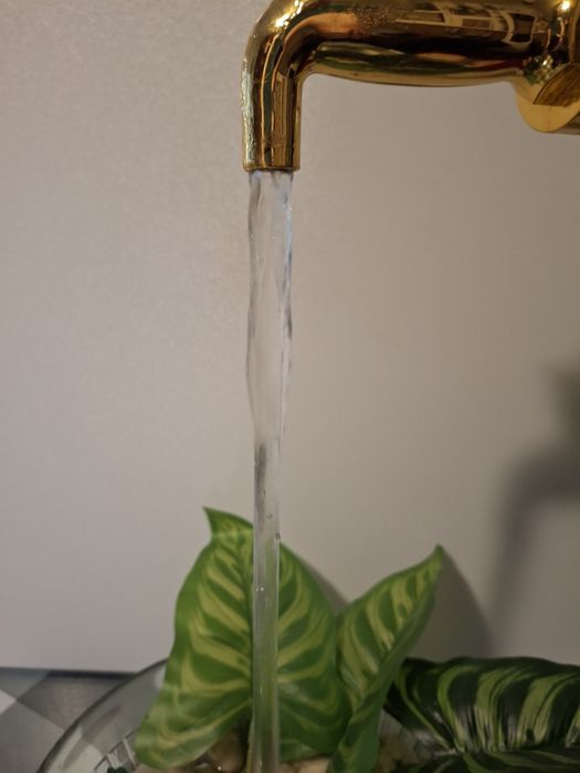 Fontanna złoty kran